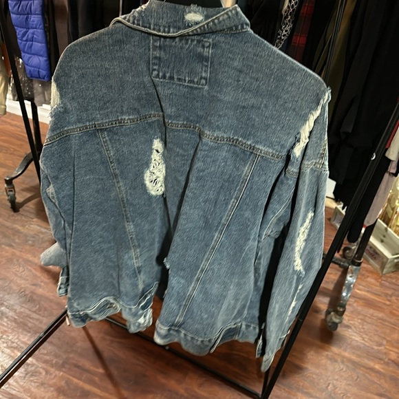 Forever 21 denim jacket - Picture 3 of 3
